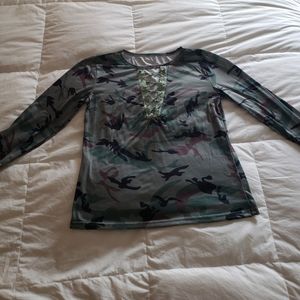 Green Camouflage print long sleeve t-shirt size M